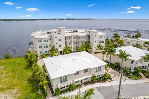 $1,050,000 | 53 Southeast Seminole Street, Unit 2B, Stuart, FL 34994