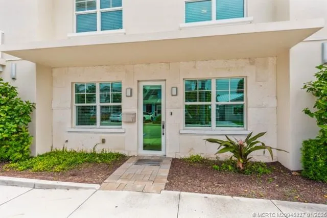 $1,125,000 | 53 Southeast Seminole Street, Unit 2B, Stuart, FL 34994