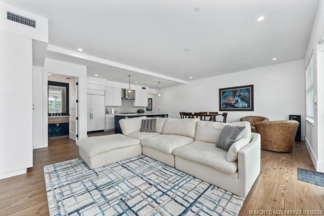 53 Southeast Seminole Street, Unit 2B Stuart, FL 34994 - Photo 8 of 31