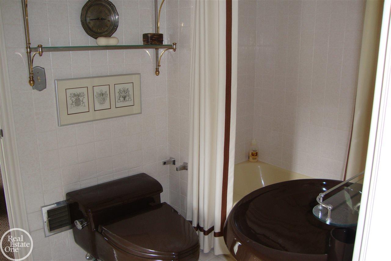 86 Lothrop Road Grosse Pointe Farms, MI 48236 - Photo 22 of 28
