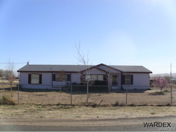 4390 North Shadow Road Kingman, AZ 86409 - Photo 1 of 36 front of home