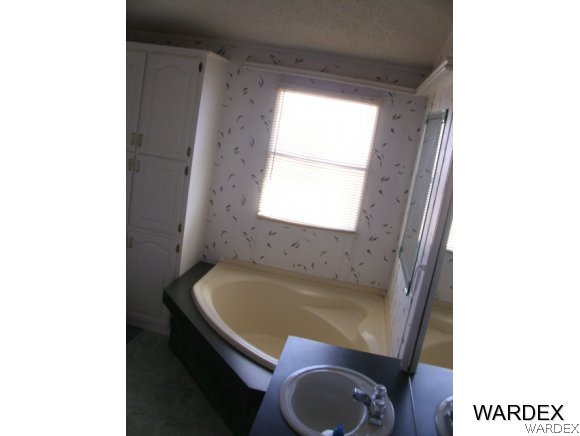 4390 North Shadow Road Kingman, AZ 86409 - Photo 16 of 36 master garden tub