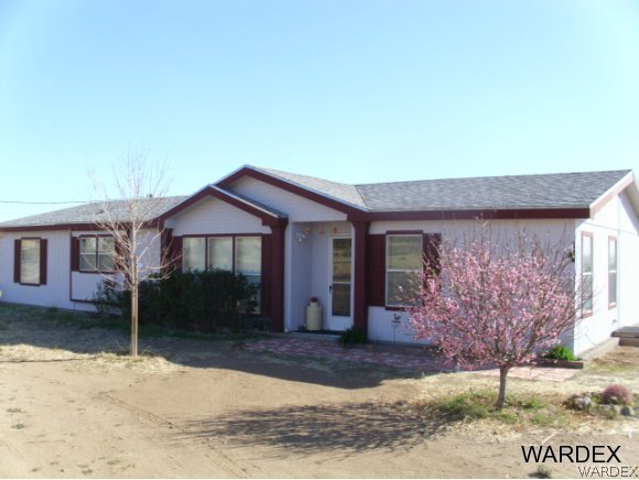 4390 North Shadow Road Kingman, AZ 86409 - Photo 2 of 36 front