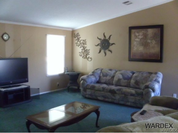 4390 North Shadow Road Kingman, AZ 86409 - Photo 25 of 36 living room