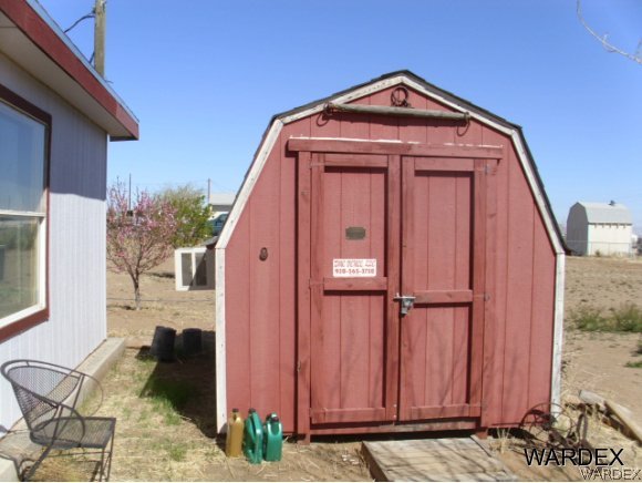 4390 North Shadow Road Kingman, AZ 86409 - Photo 4 of 36 work shed w AC unit