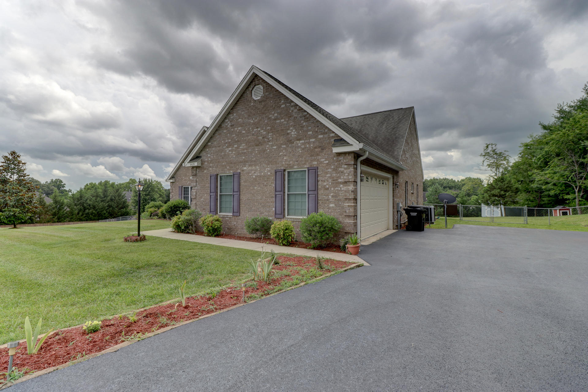 8426 Townsend Road Roanoke, VA 24019 - Photo 33 of 35 Garage