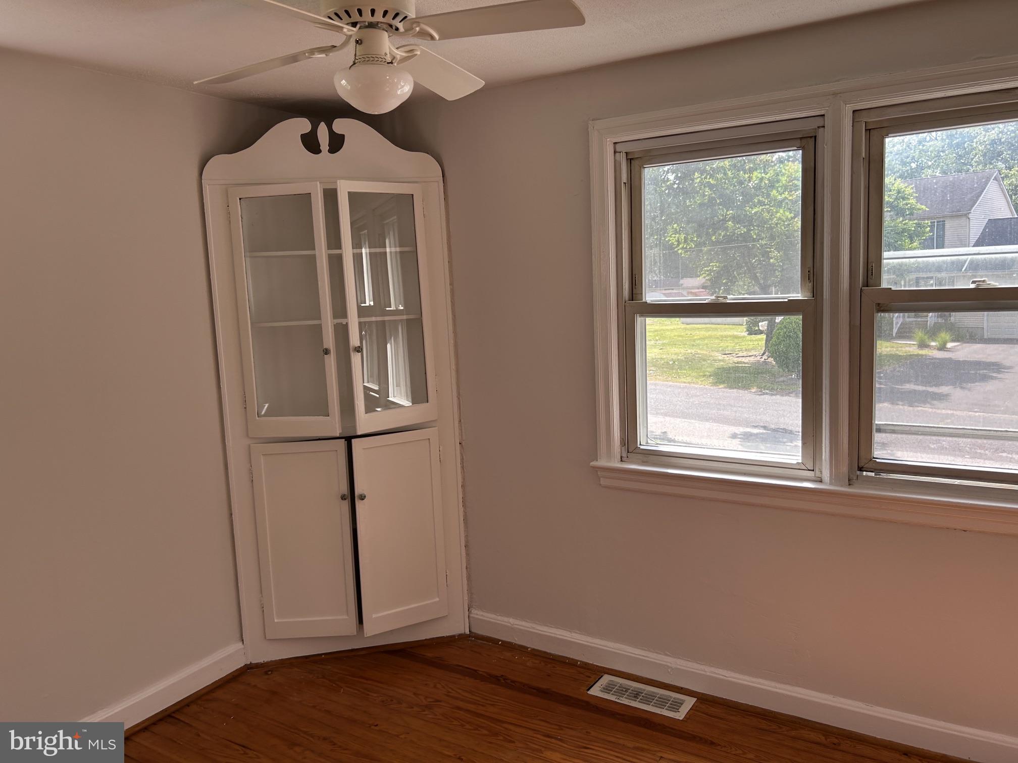 452 Raritan Avenue Atco, NJ 08004 - Photo 32 of 37 APT - Dining Area