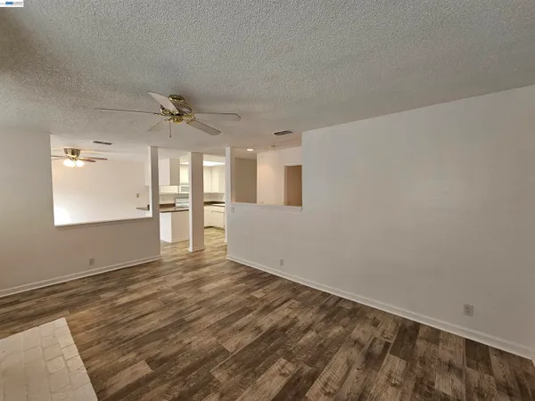 $595,000 | 5570 Mountain View Drive, Redding, CA 96003