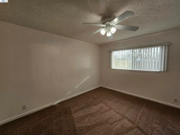 $595,000 | 5570 Mountain View Drive, Redding, CA 96003