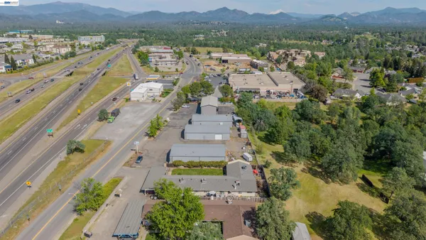 $595,000 | 5570 Mountain View Drive, Redding, CA 96003