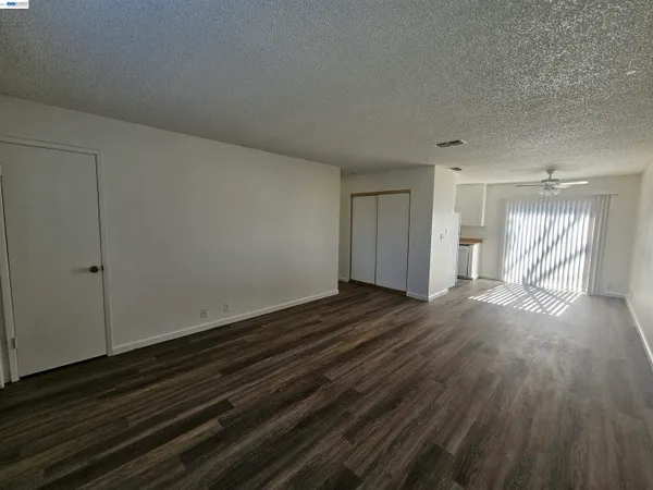 $595,000 | 5570 Mountain View Drive, Redding, CA 96003