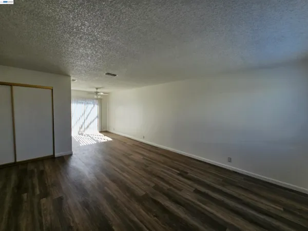 $595,000 | 5570 Mountain View Drive, Redding, CA 96003
