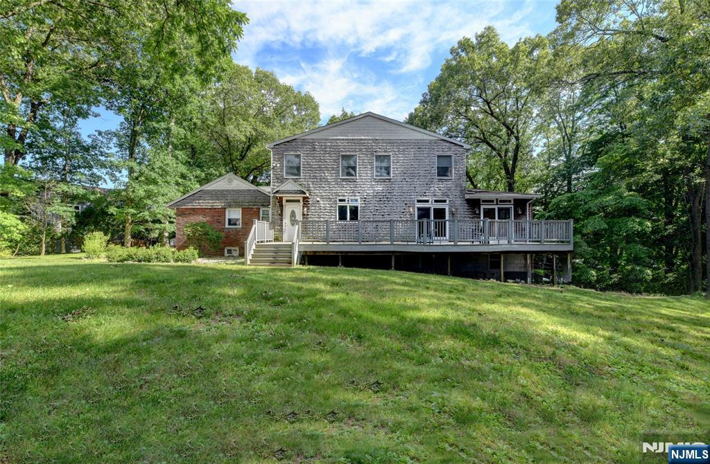 34 Knoll Road Wayne, NJ 07470 - Photo 41 of 50
