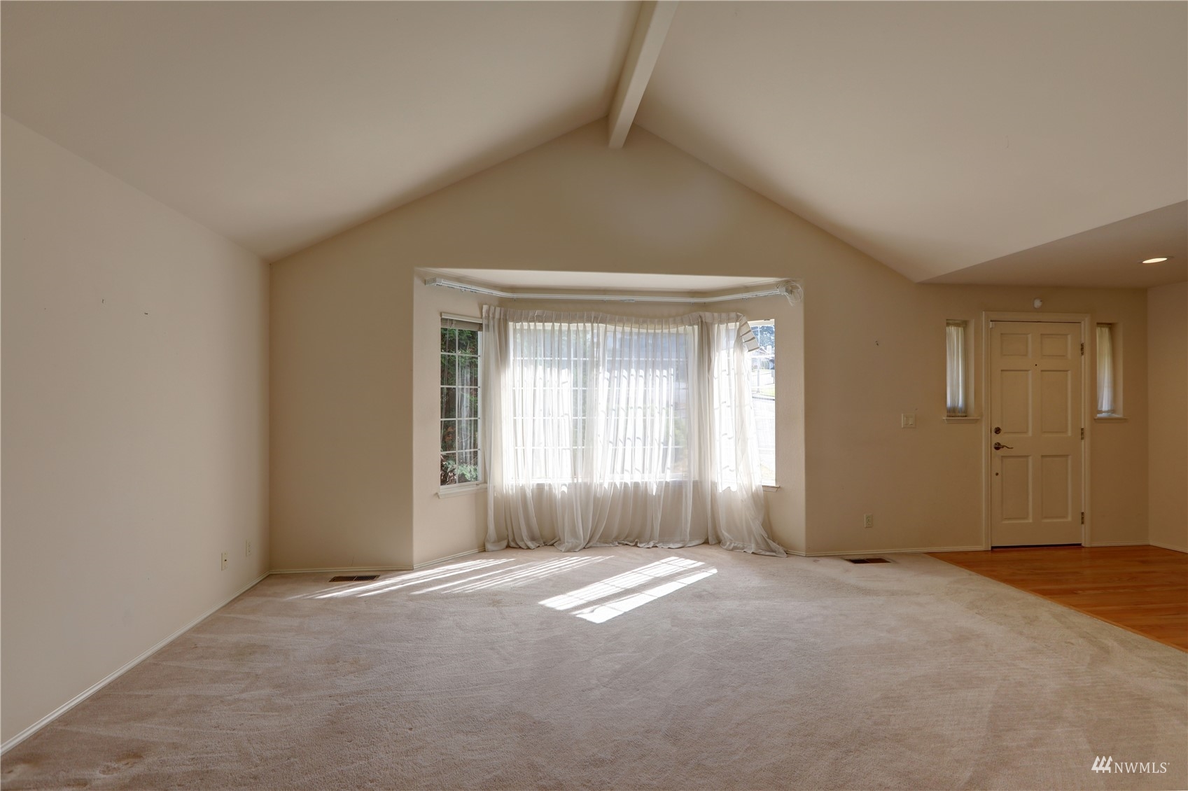 1635 Field Place Northeast Renton, WA 98059 - Photo 5 of 28