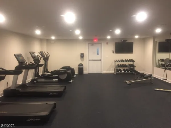 $4,850 | 248 Grove Avenue, Unit 20, Cedar Grove, NJ 07009