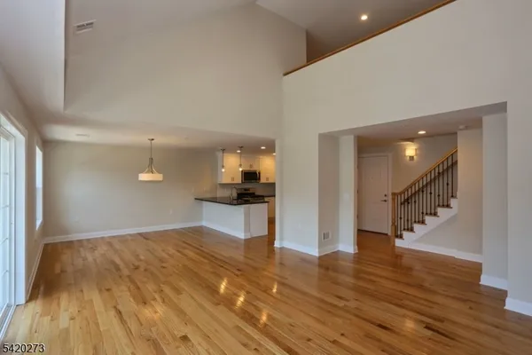 $4,850 | 248 Grove Avenue, Unit 20, Cedar Grove, NJ 07009