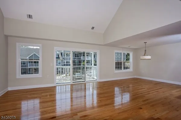 $4,850 | 248 Grove Avenue, Unit 20, Cedar Grove, NJ 07009