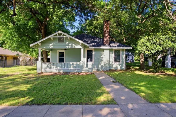 $240,000 | 603 North McKinney Street, Ennis, TX 75119