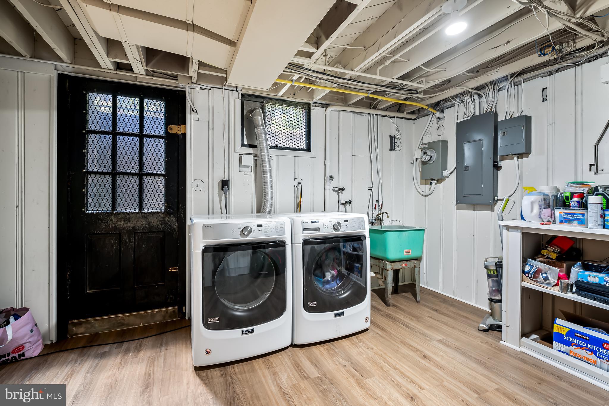5911 Meadowood Road Baltimore, MD 21212 - Photo 38 of 52 Basement laundry