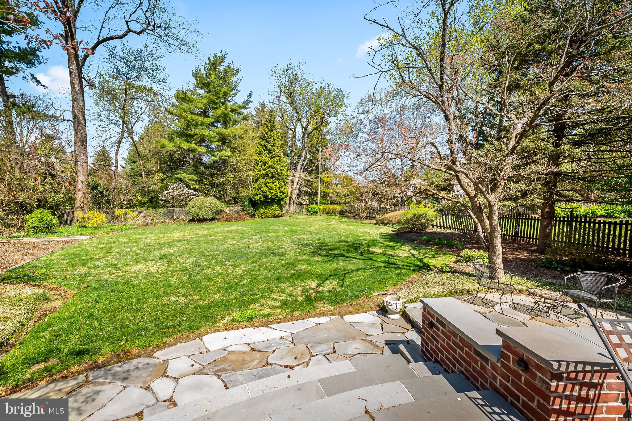 5911 Meadowood Road Baltimore, MD 21212 - Photo 46 of 53 HUGE backyard