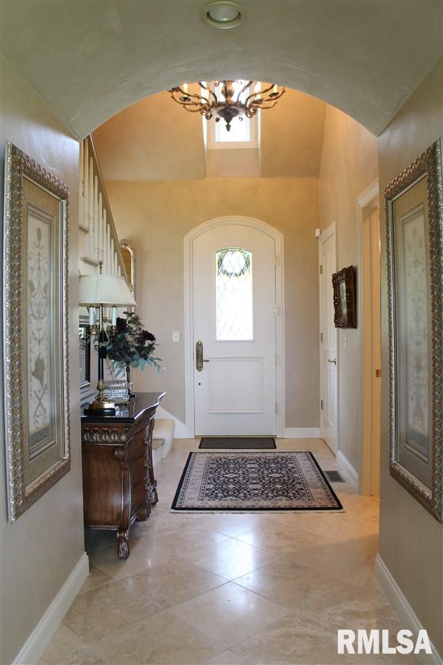 5508 North Prospect Road Peoria Heights, IL 61616 - Photo 8 of 36 Gallery Image 8