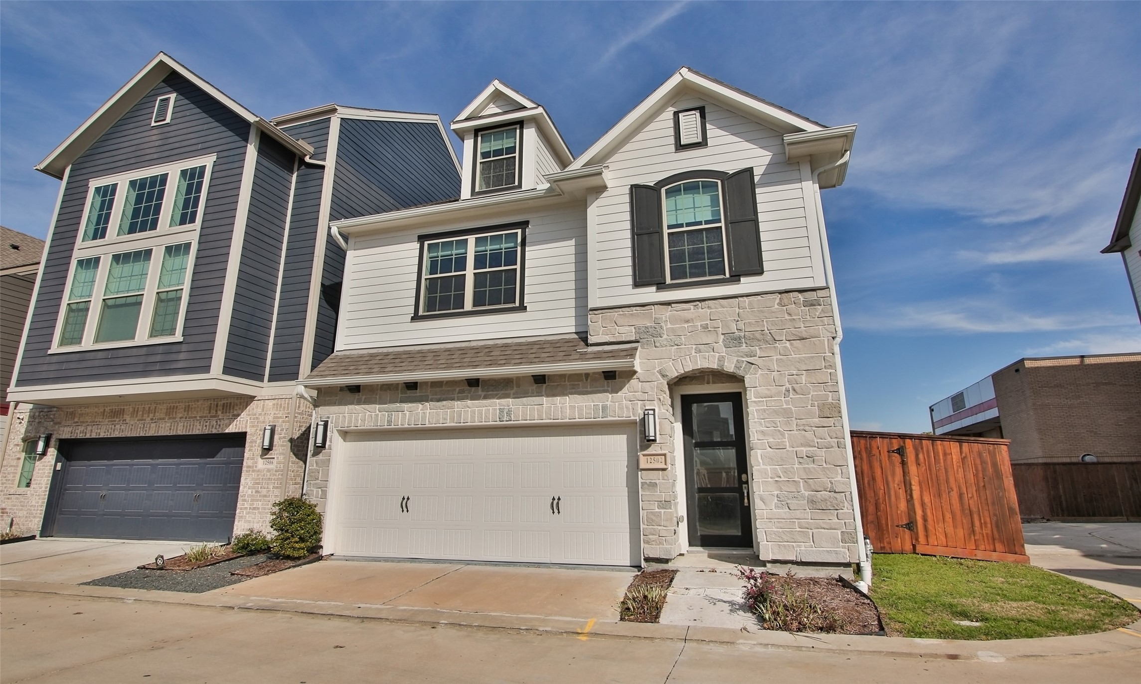 Beautiful single family home on a corner lot in Ashford Manor