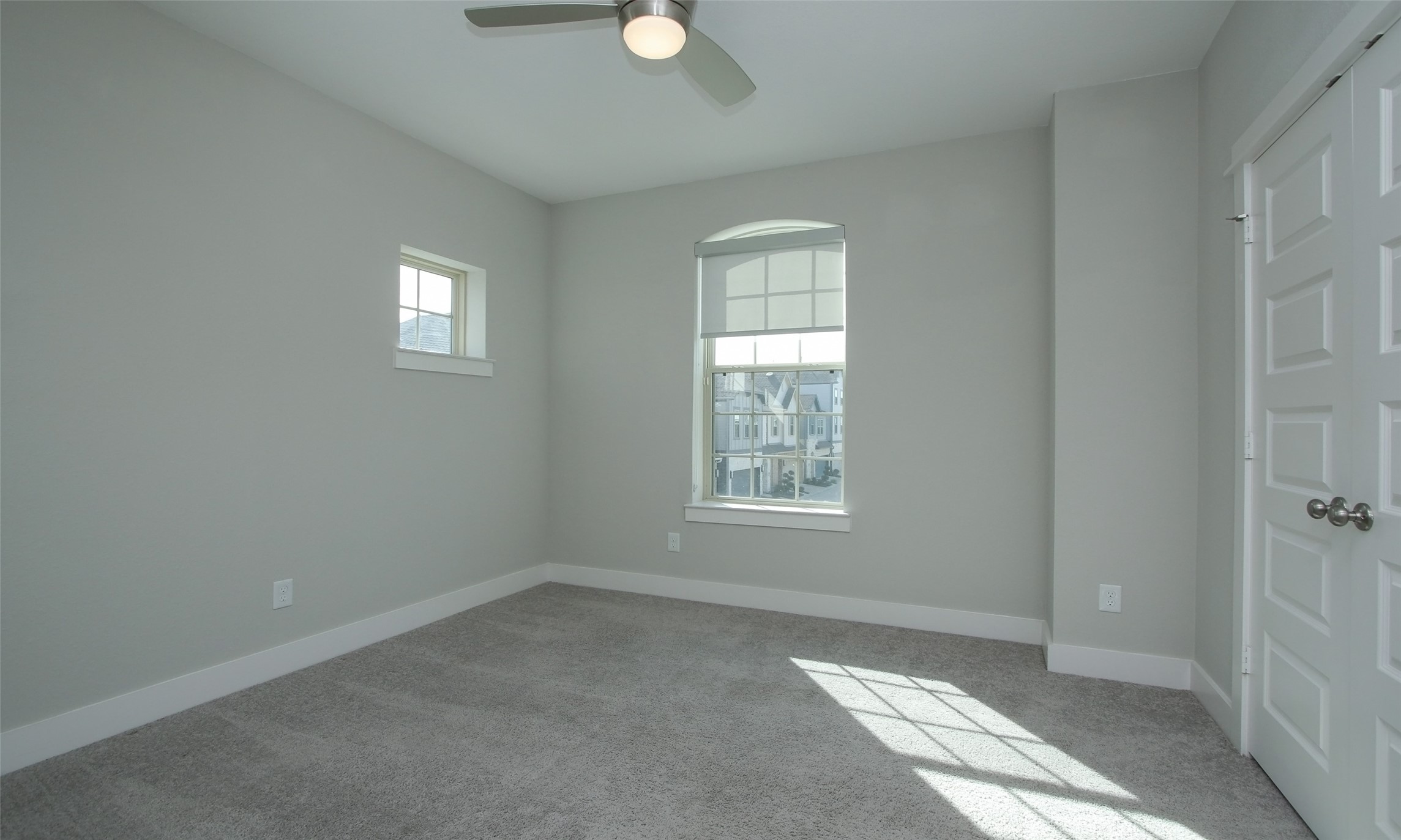 12502 Malachite Way Houston, TX 77077 - Photo 27 of 41 Third bedroom on the second floor