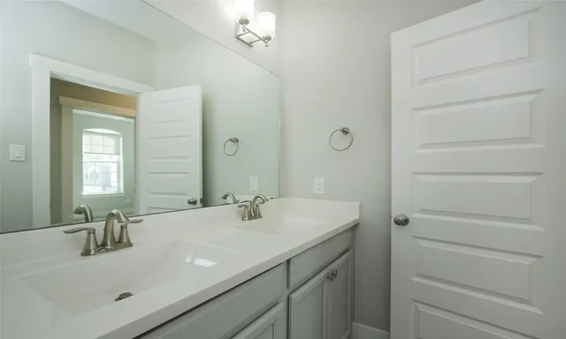 $2,800 | 12502 Malachite Way, Houston, TX 77077