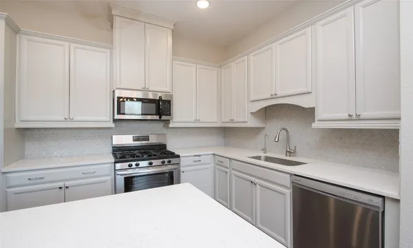 $2,750 | 12502 Malachite Way, Houston, TX 77077