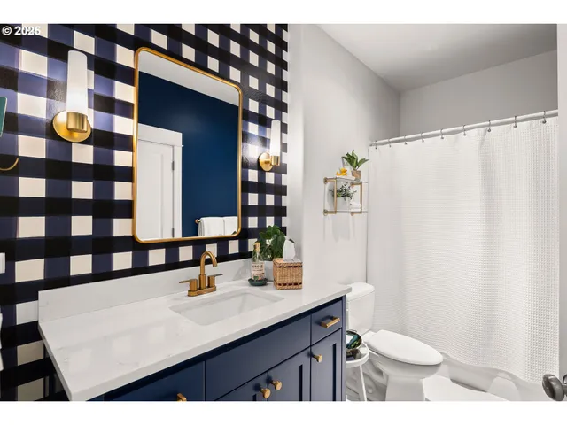 $825,000 | 14890 Southeast Lostine Drive, Clackamas, OR 97015