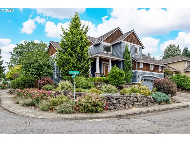 $825,000 | 14890 Southeast Lostine Drive, Clackamas, OR 97015