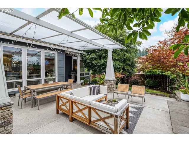 $825,000 | 14890 Southeast Lostine Drive, Clackamas, OR 97015