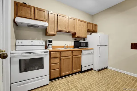 $267,000 | 2301 East Fremont Avenue, Unit U05, Centennial, CO 80122