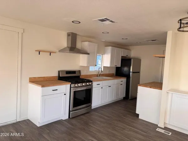 $1,350 | 16609 North 1st Avenue, Phoenix, AZ 85023