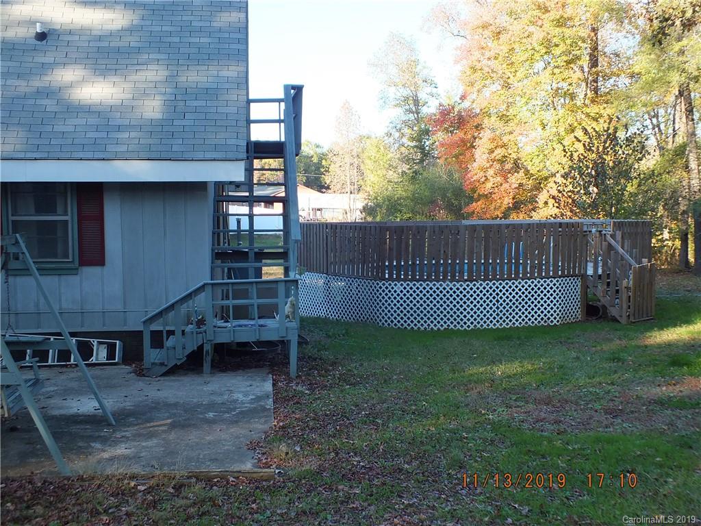 1136 Garnette Road Lancaster, SC 29720 - Photo 21 of 22 a view of a deck with a yard