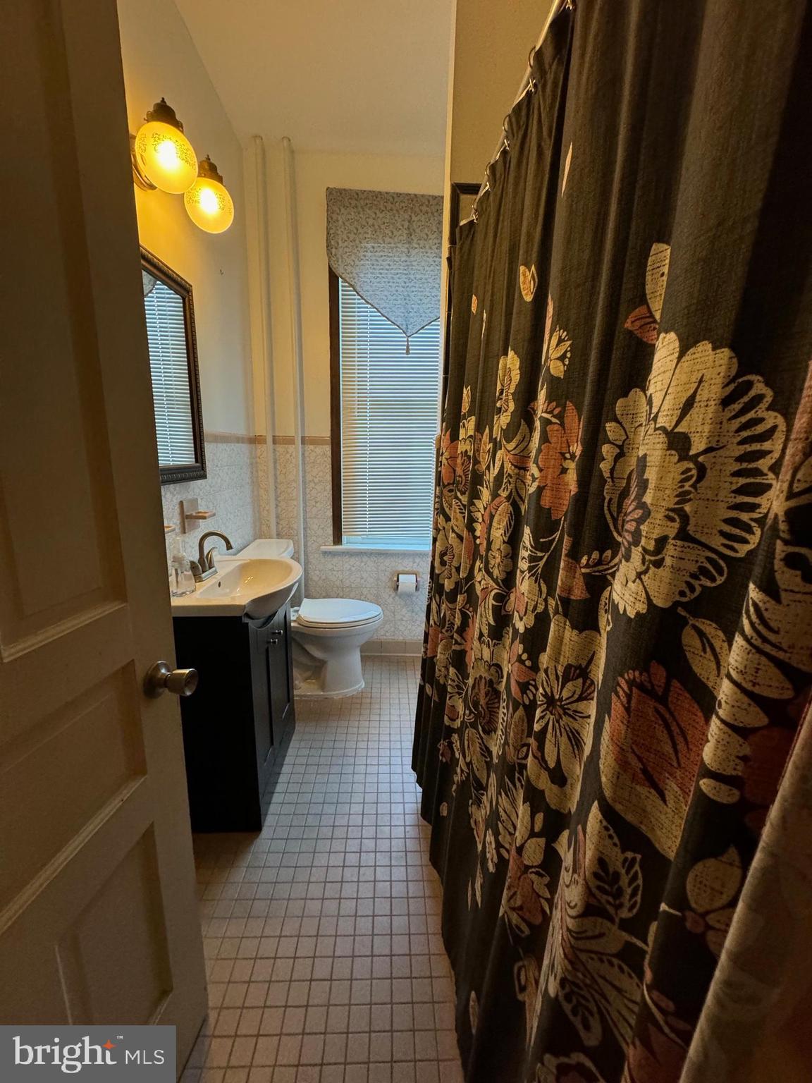 434 Lindsay Avenue Laurel Springs, NJ 08021 - Photo 21 of 38 Bathroom 2