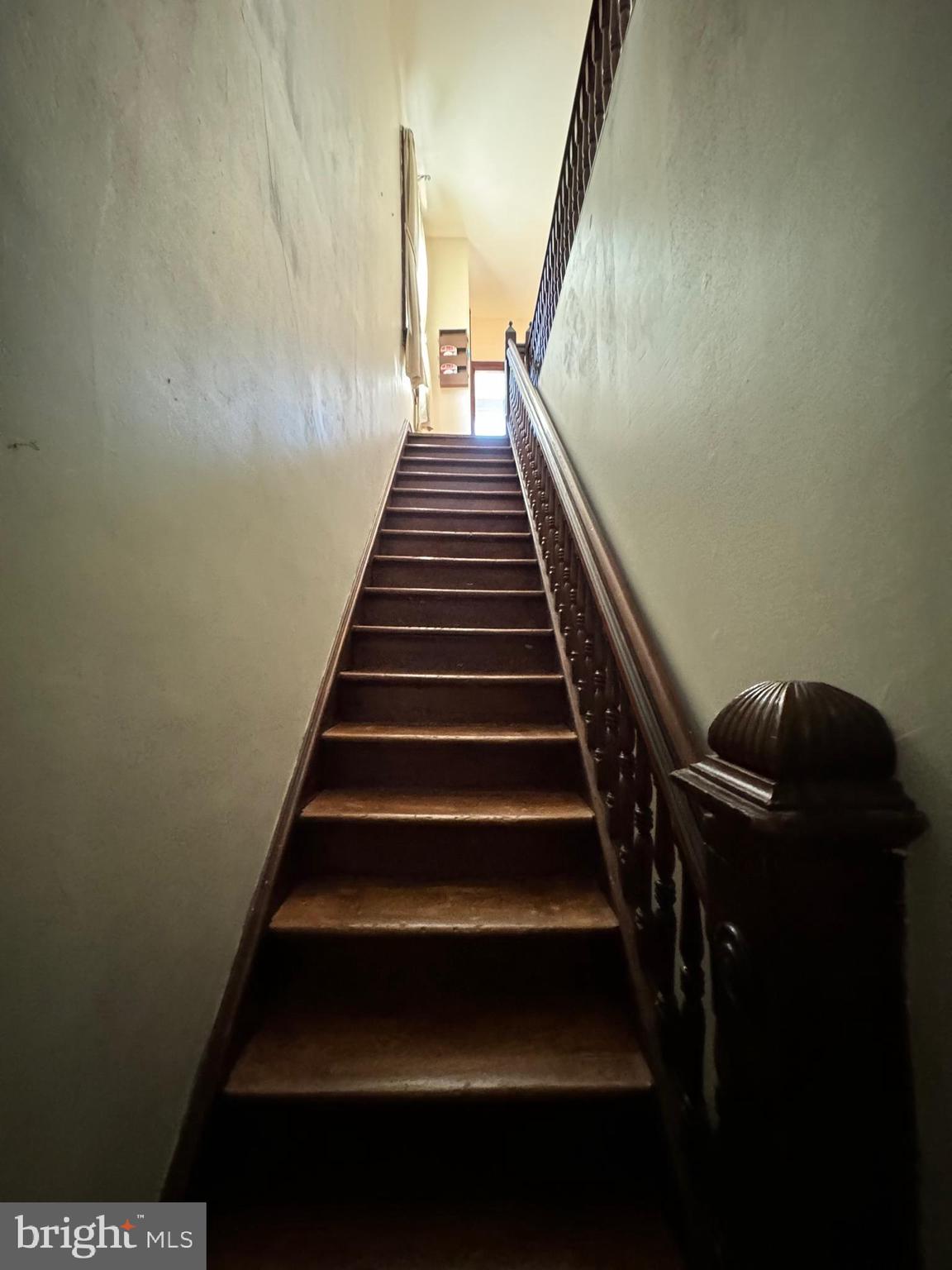 434 Lindsay Avenue Laurel Springs, NJ 08021 - Photo 25 of 38 Staircase