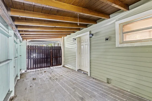 $2,800 | 3717 Pinewood Avenue, West Palm Beach, FL 33407