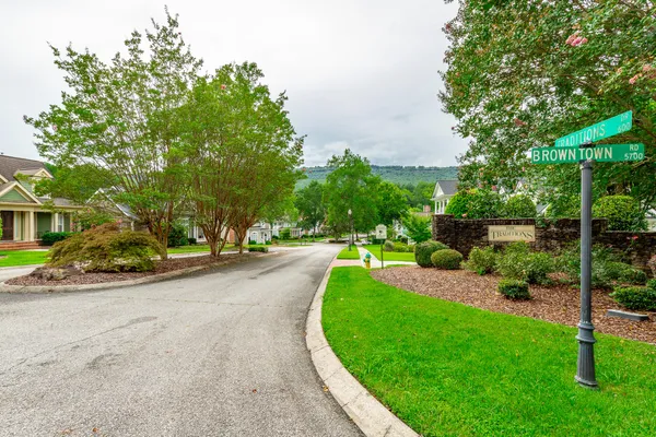 $559,900 | 810 Younger Circle, Chattanooga, TN 37415