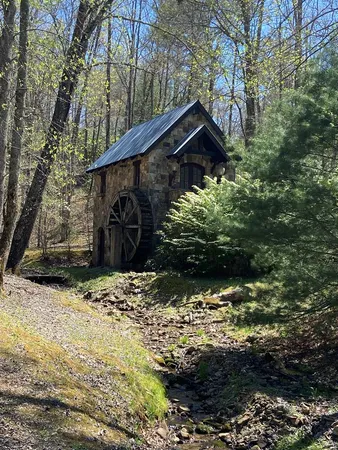 $349,900 | 313 Lexington Drive, Brasstown, NC 28902