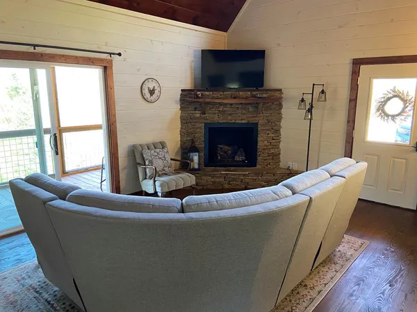 $349,900 | 313 Lexington Drive, Brasstown, NC 28902