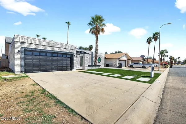 $435,000 | 10318 West Calle Del Oro, Phoenix, AZ 85037