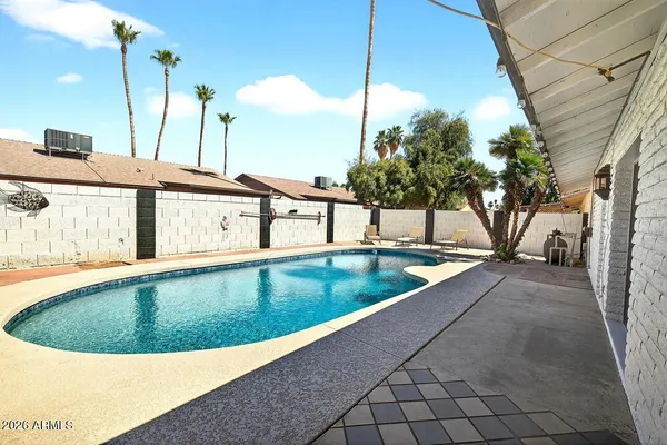 $435,000 | 10318 West Calle Del Oro, Phoenix, AZ 85037