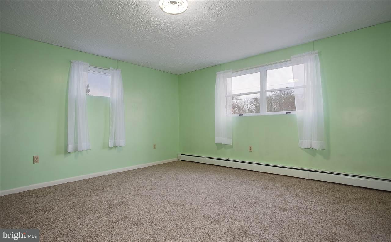 370 Locust Point Road Manchester, PA 17345 - Photo 13 of 35 Gallery Image 13