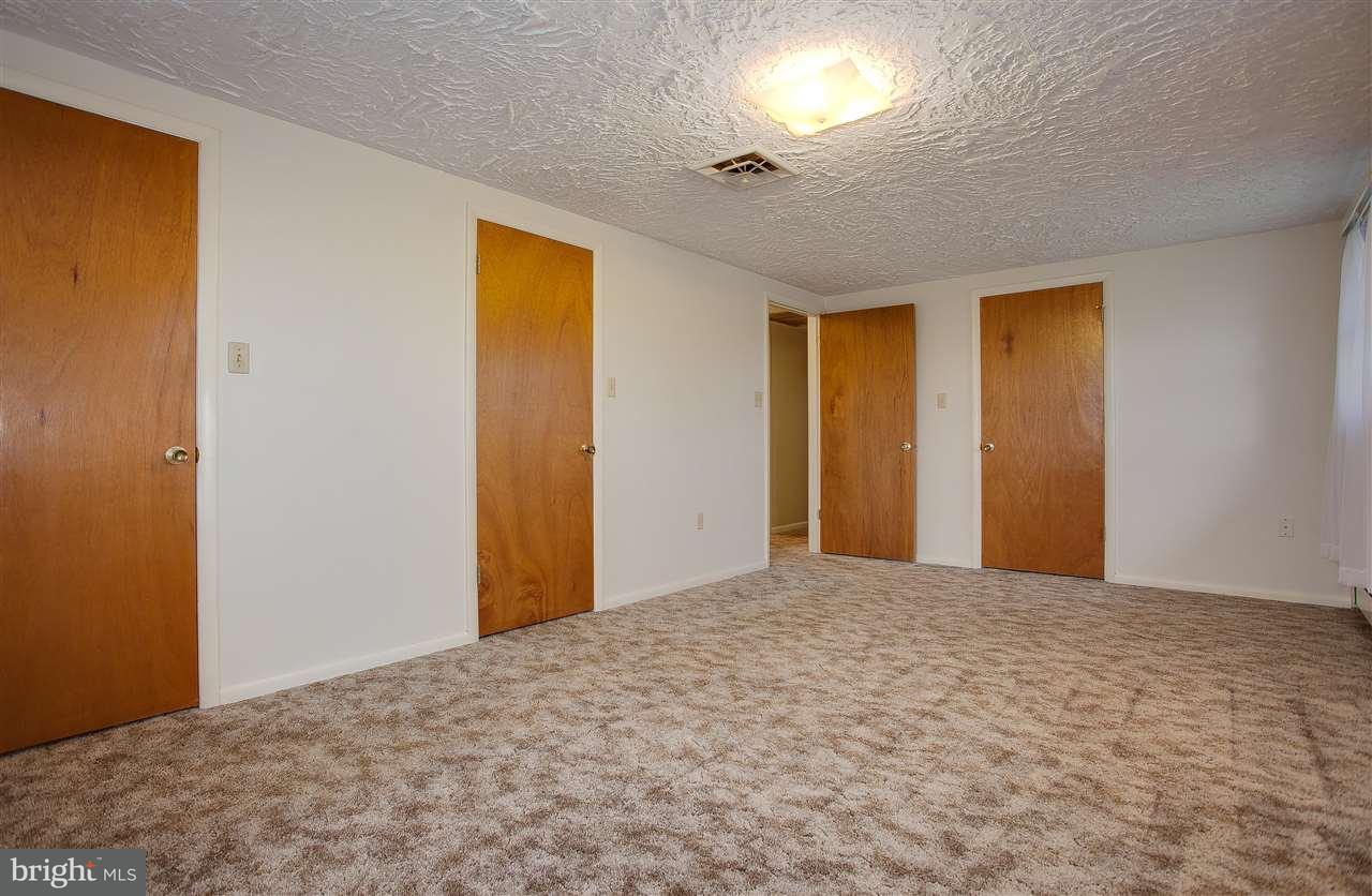 370 Locust Point Road Manchester, PA 17345 - Photo 8 of 35 Gallery Image 8