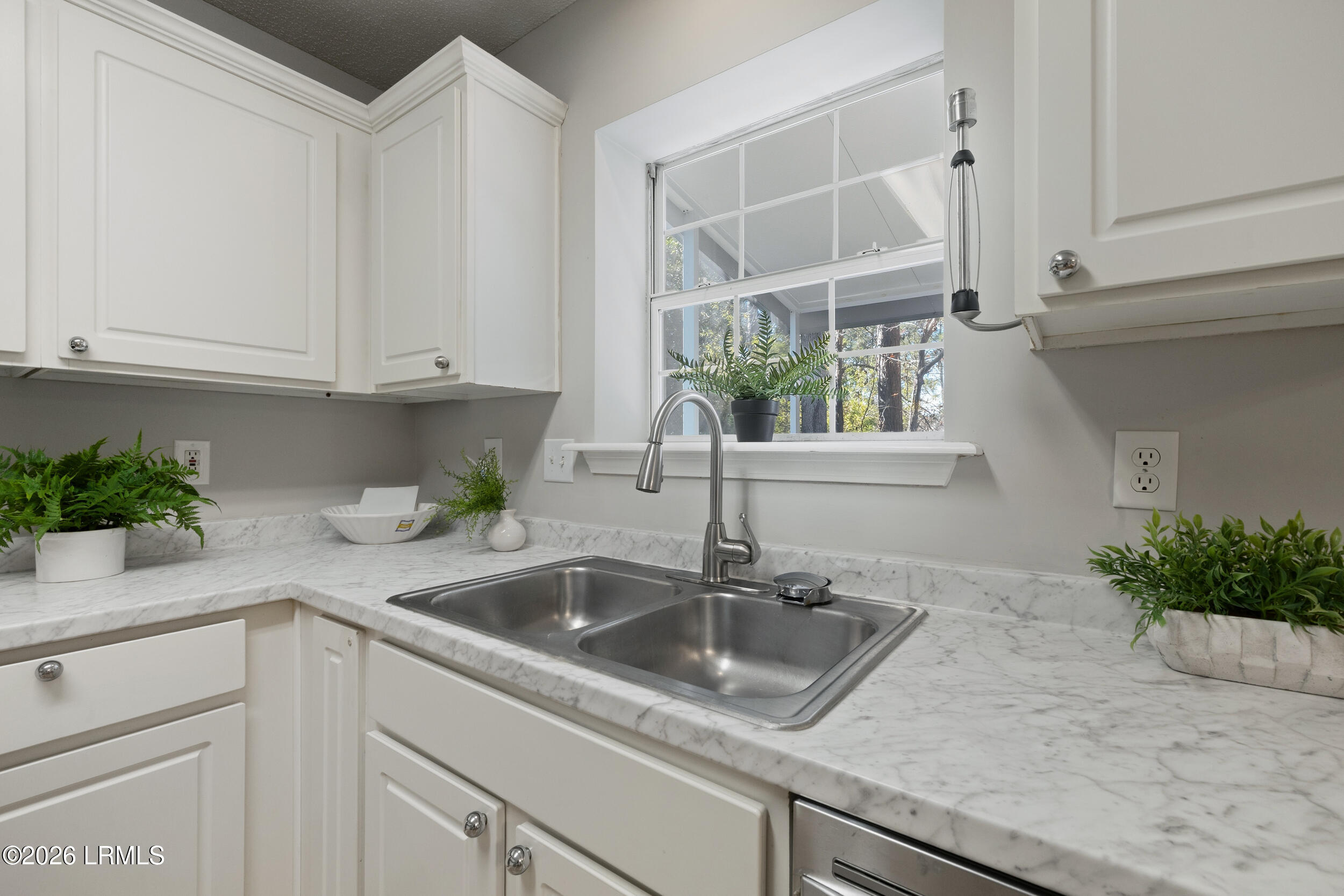 323 Mill Pond Road Bluffton, SC 29910 - Photo 15 of 40 323 mill-pond rd-022