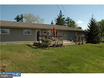 83 Idlewild Road Levittown, PA 19057 - Photo 3 of 12 Gallery Image 3