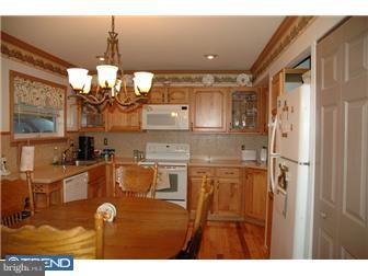 83 Idlewild Road Levittown, PA 19057 - Photo 4 of 12 Gallery Image 4