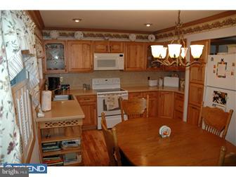 83 Idlewild Road Levittown, PA 19057 - Photo 5 of 12 Gallery Image 5