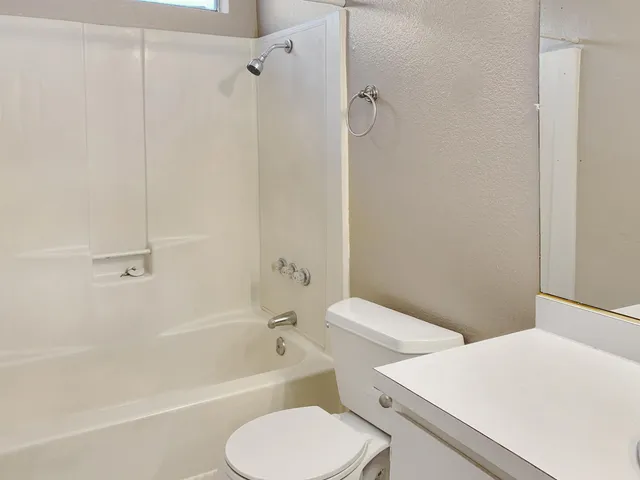 $2,350 | 53666 Avenida Vallejo, La Quinta, CA 92253